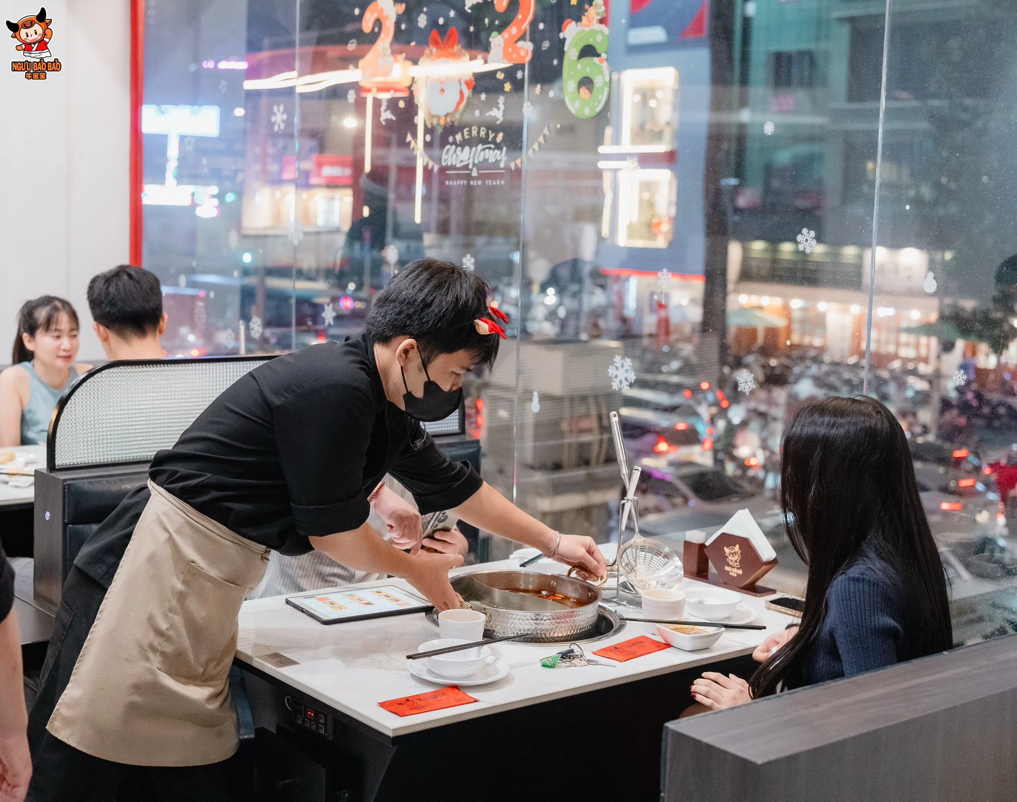 Không gian nhà hàng lẩu máy lạnh Quận 1 Ngưu Bảo Bảo