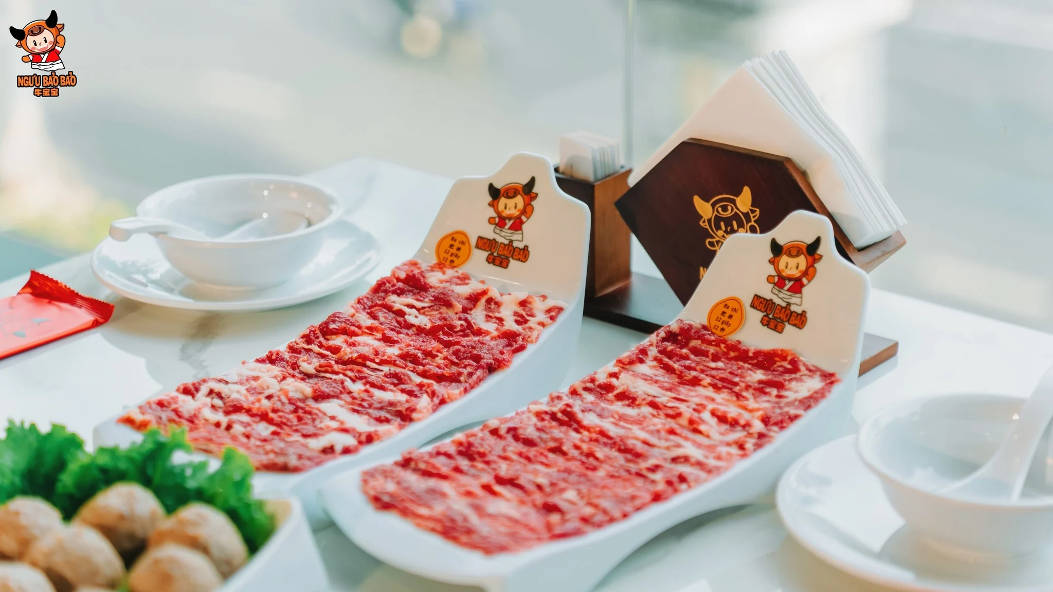 Từ điển các phần thịt bò nhúng lẩu: Gọi món gì tại Ngưu Bảo Bảo cho chuẩn vị? 1 Gù bò vân tuyết Angus tươi thượng hạng tại Ngưu Bảo Bảo Quận 1