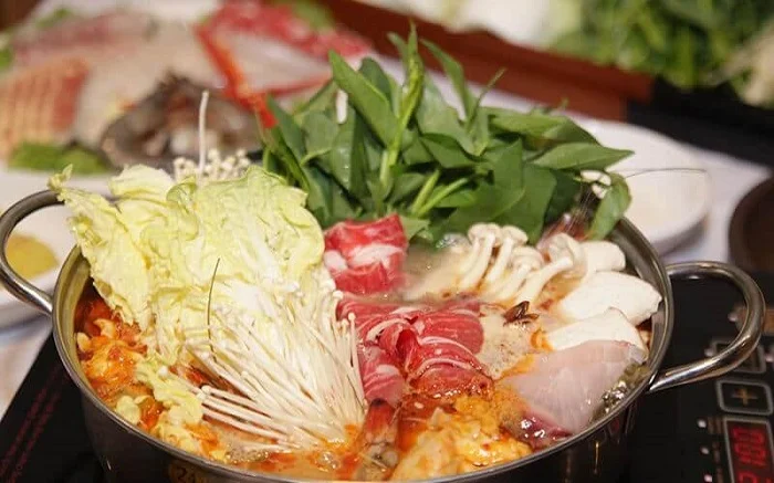 Nhà hàng lẩu bò mấm thảo mộc Á Đông