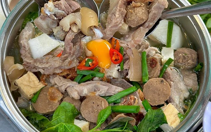 Quán lẩu bò tơ truyền thống Miền Nam