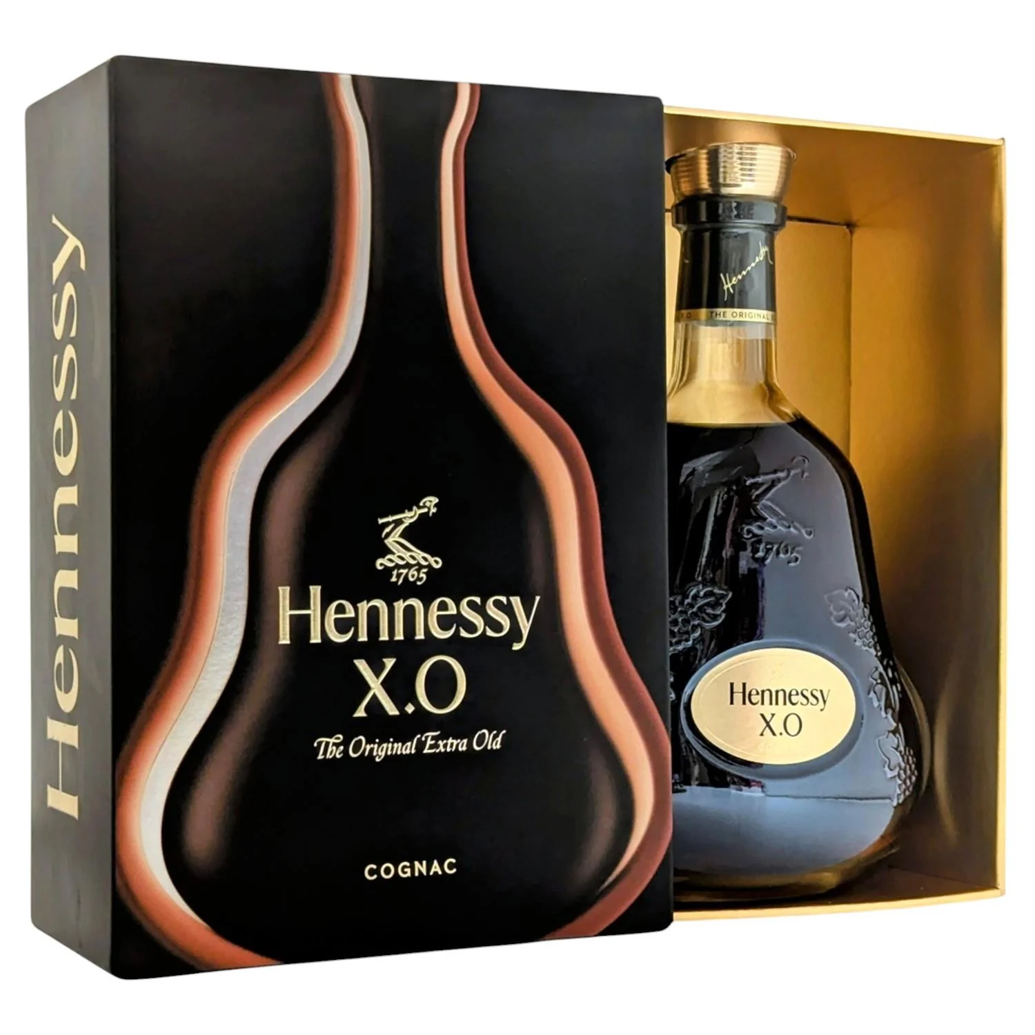Rượu mạnh Hennessy XO nâng tầm đẳng cấp bữa tiệc lẩu bò tại Quận 1