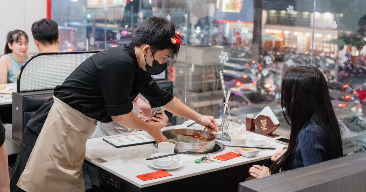 Tối ăn gì ở Sài Gòn Đổi vị với nồi lẩu bò tươi thanh ngọt, chắc bụng