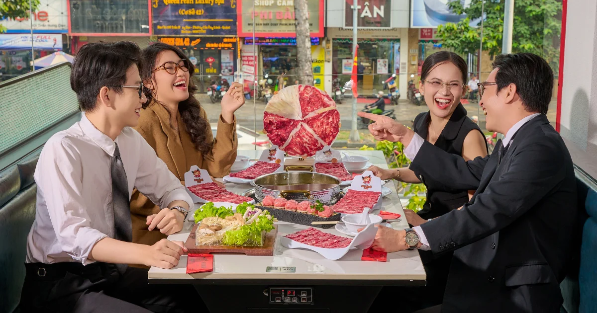 Trai nghiem am thuc lau bo Angus tuoi cung vang do cao cap tai Nguu Bao Bao Quan 1